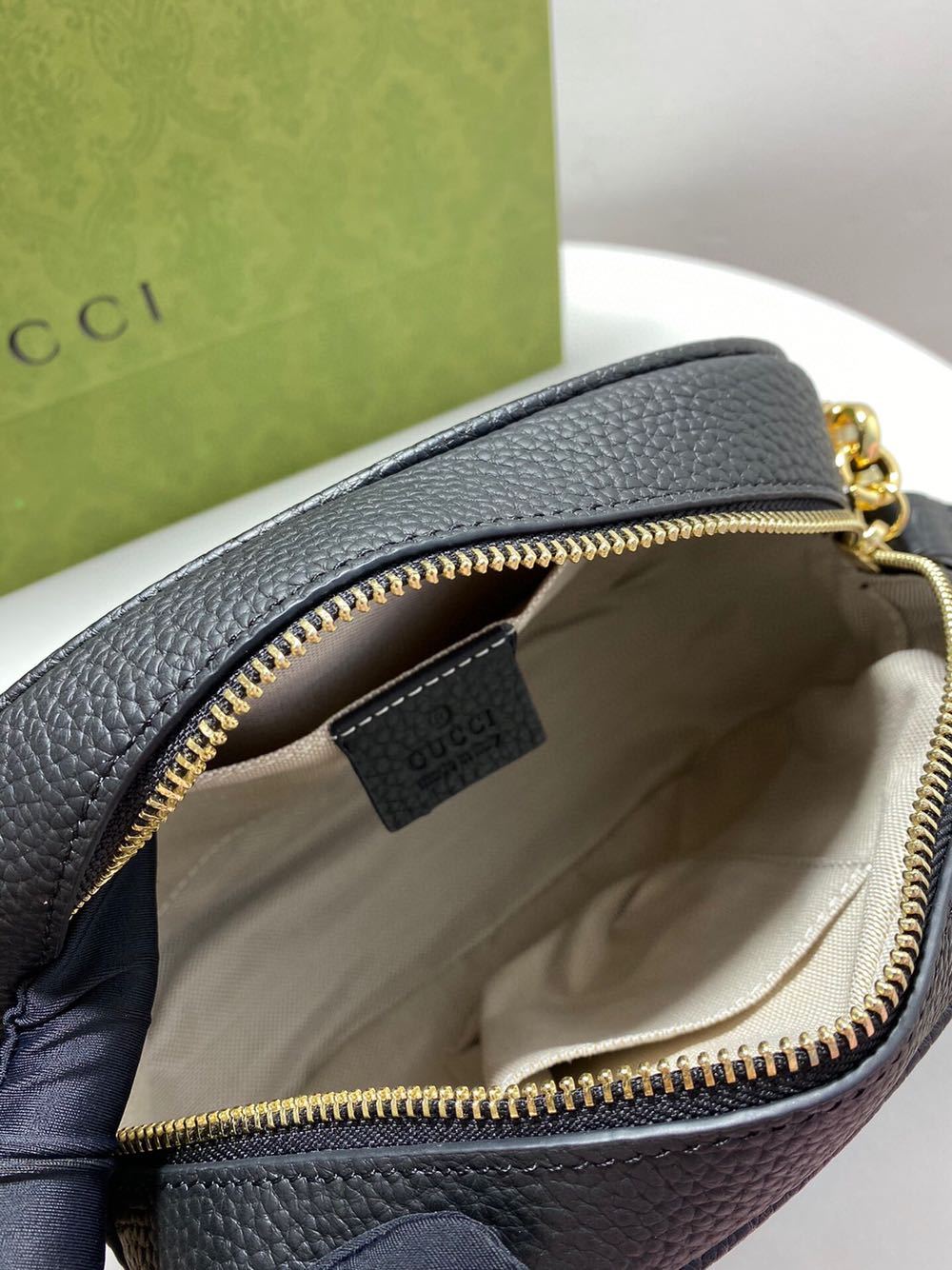 G style lychee pattern Cross-body bag-Luxeon