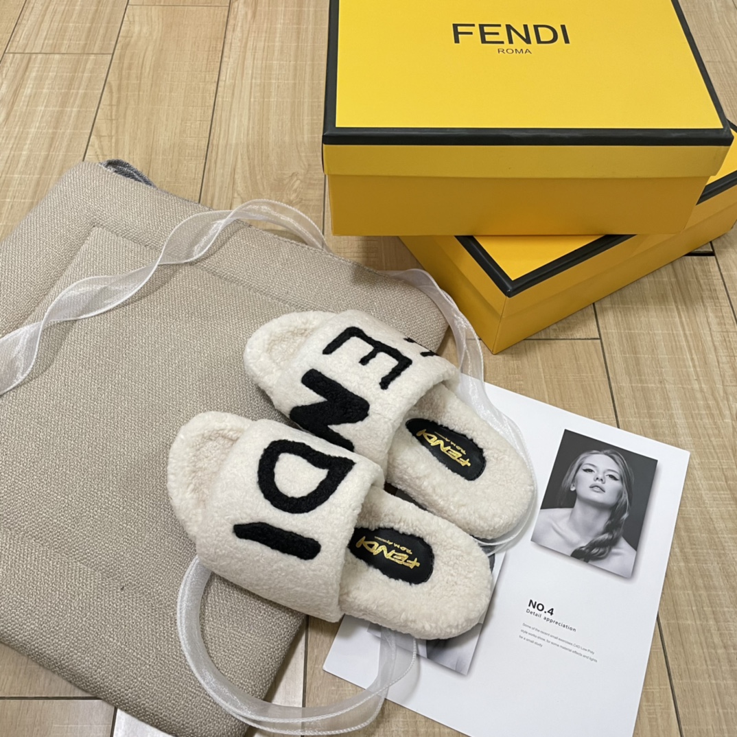 F style new women winter plush slippers-Luxeon