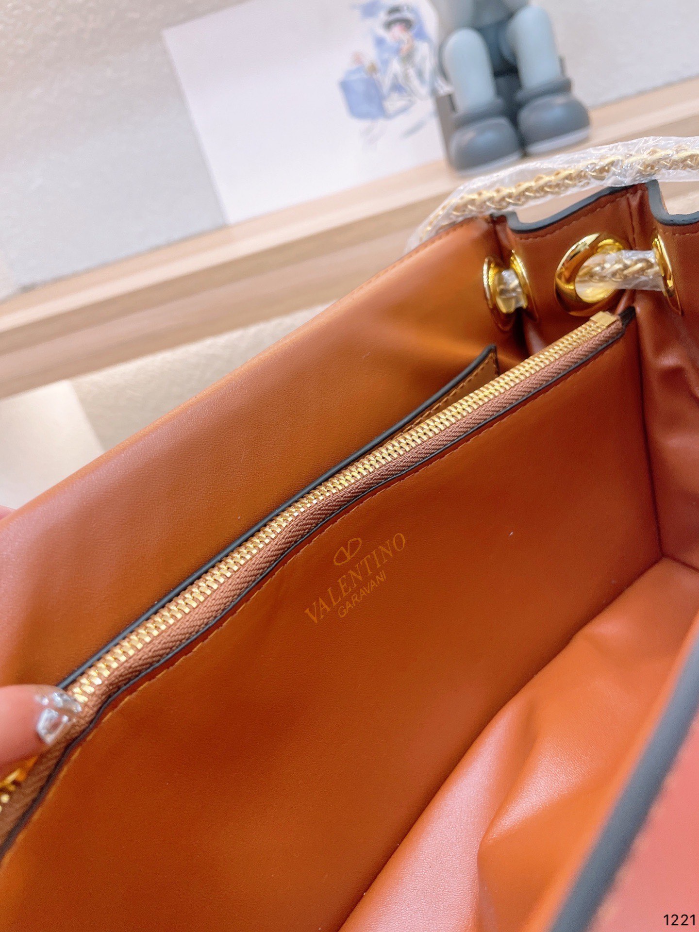 VALENTINO Rockstud Alcove handbags rivet-Luxeon