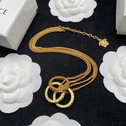 Versace Fashion New Necklace-Luxeon