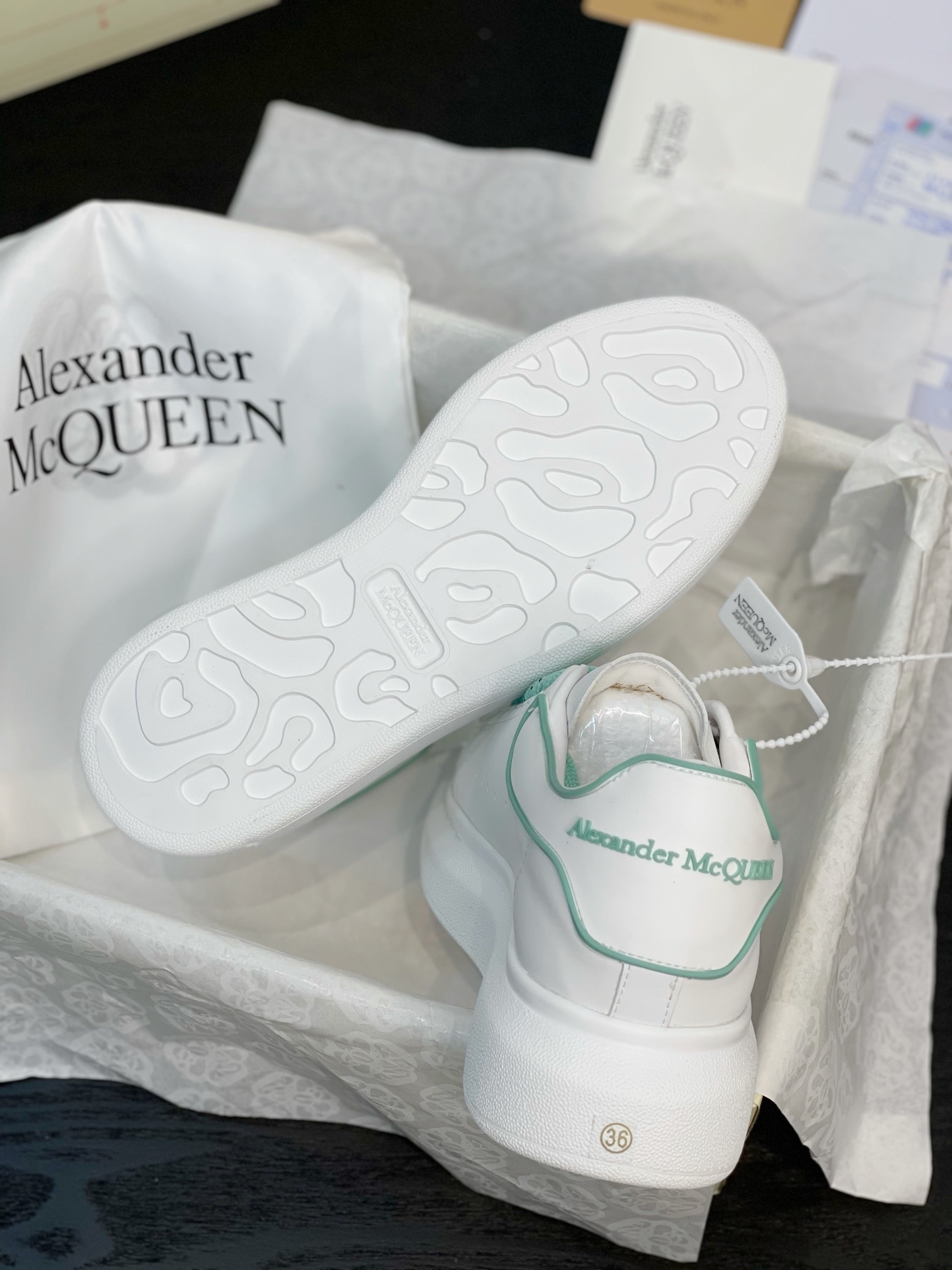 Alexander Mc QUEEN  women sneakers casual shoes-Luxeon