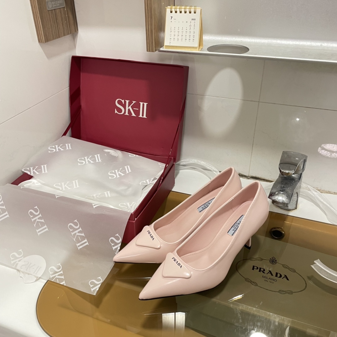 P style classic patent leather sandals high heels-Luxeon