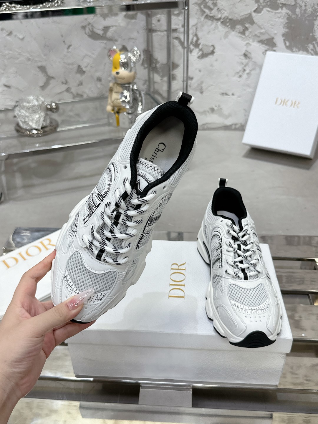 Mesh casual athletic shoes