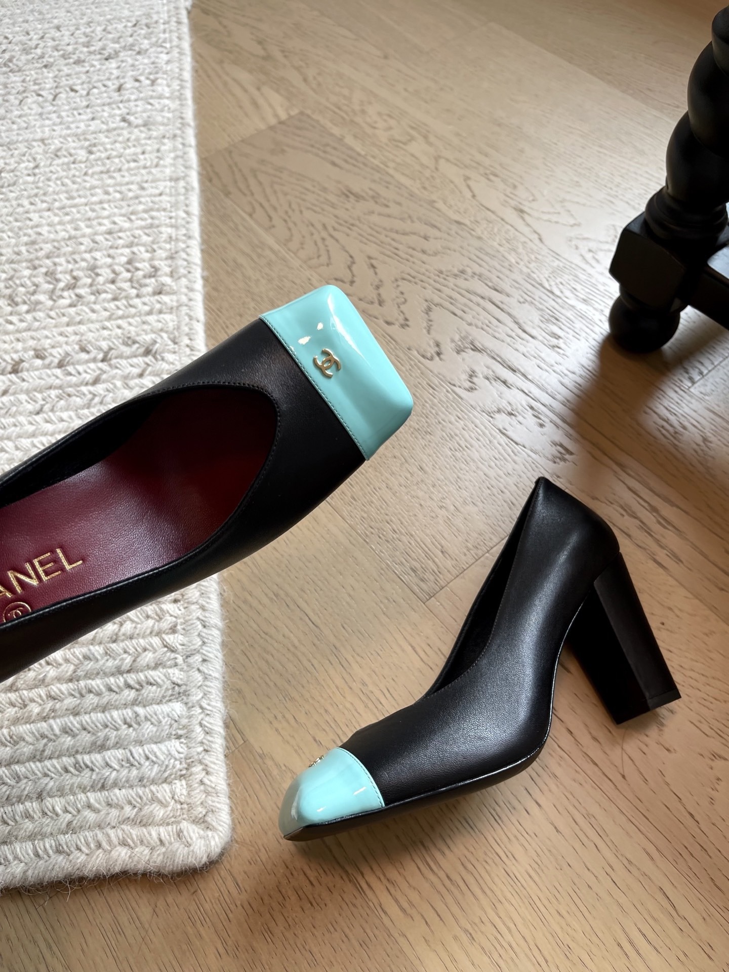 High heels 42