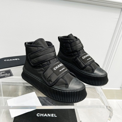 Casual sports loafers