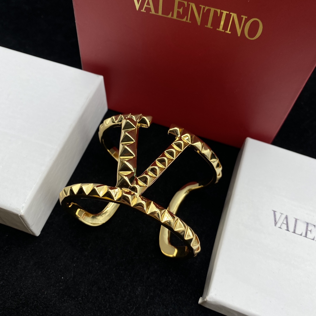Valentino Classic Fashion Bracelet-Luxeon