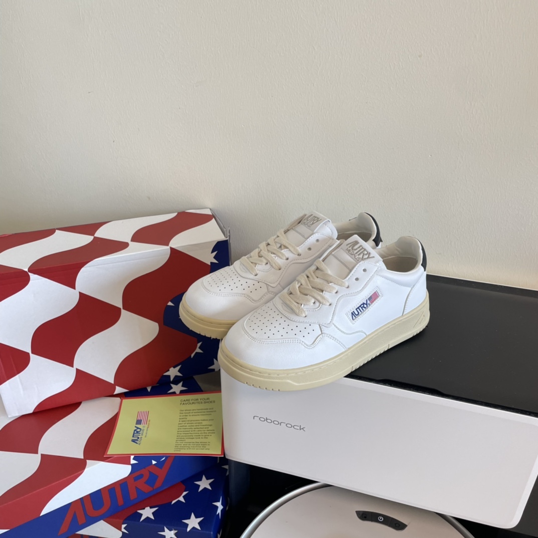 AUTRY new women vulanized shoes sports shoes-Luxeon