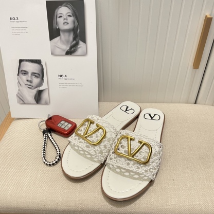 VALENTINO new hollow out slippers-Luxeon