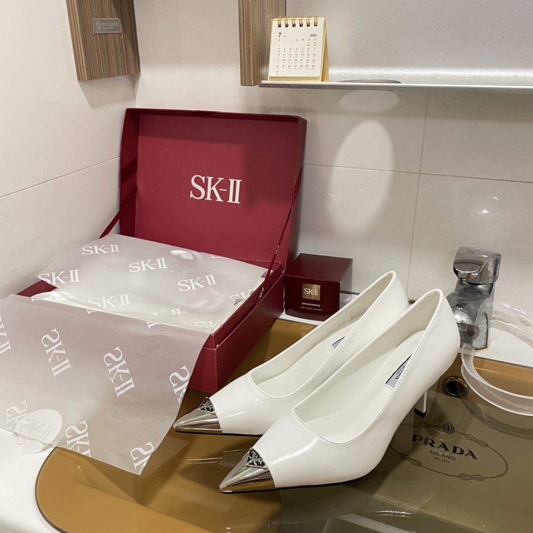 P style classic patent leather sandals high heels-Luxeon