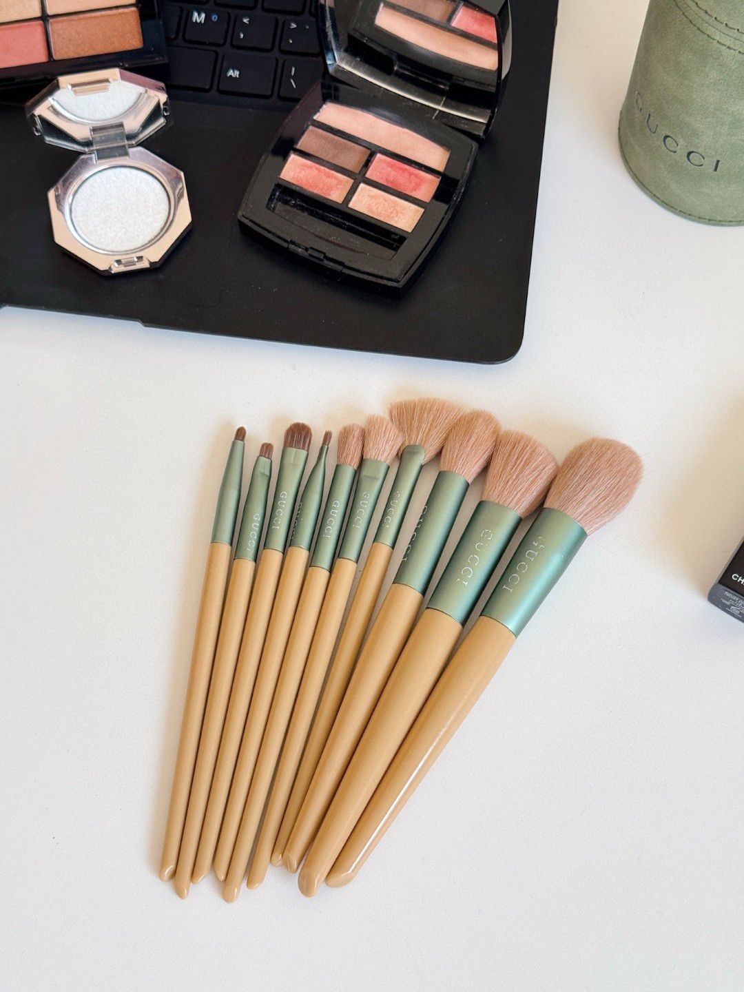 Makeup brushes
