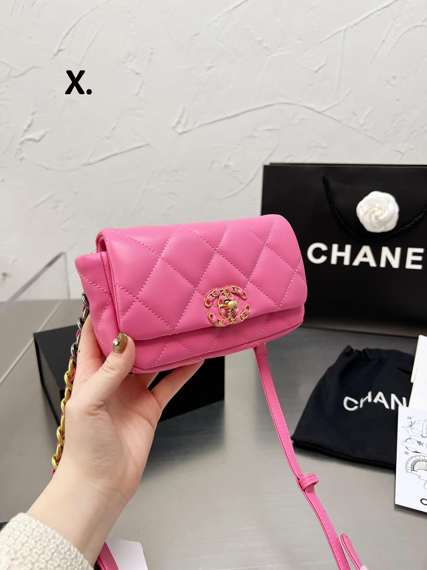 C style Shoulder Bags Handbags-Luxeon