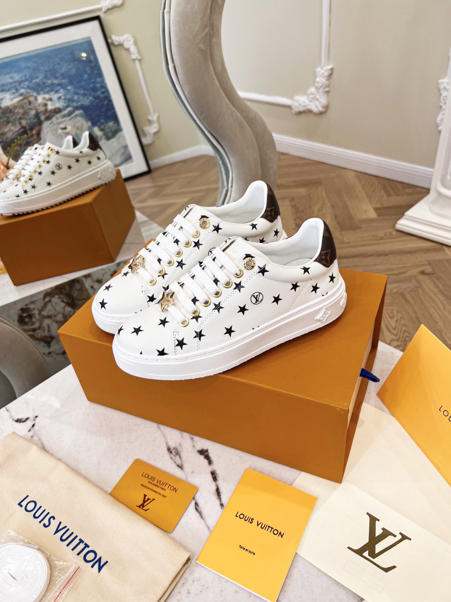 L style trendy women sneakers casual shoes-Luxeon