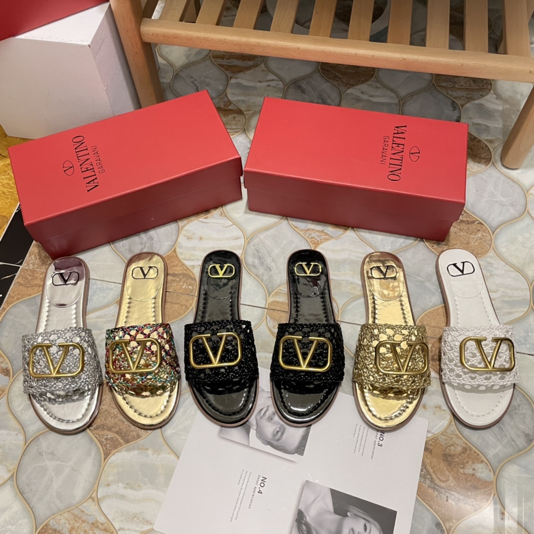 VALENTINO new hollow out slippers-Luxeon