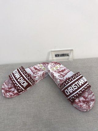 D style's New Flat Bottom Comfortable Non-slip Slippers-Luxeon