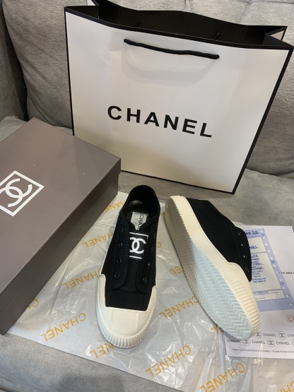 C style classic canvas casual shoes-Luxeon