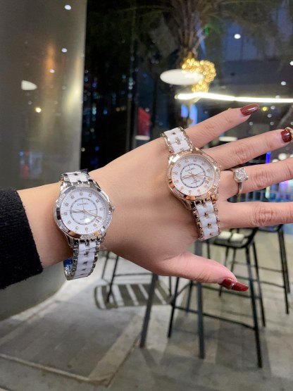 C style Delicate Women's Watch Ceramic Strap Exquisite Quality Sapphire Crystal Mirror-Luxeon
