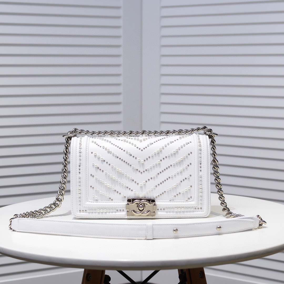C style pearl  handbag-Luxeon