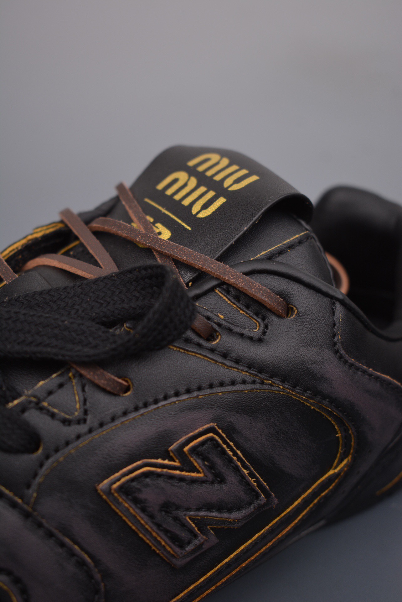 Distressed 530 sneakers