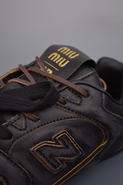 Distressed 530 sneakers