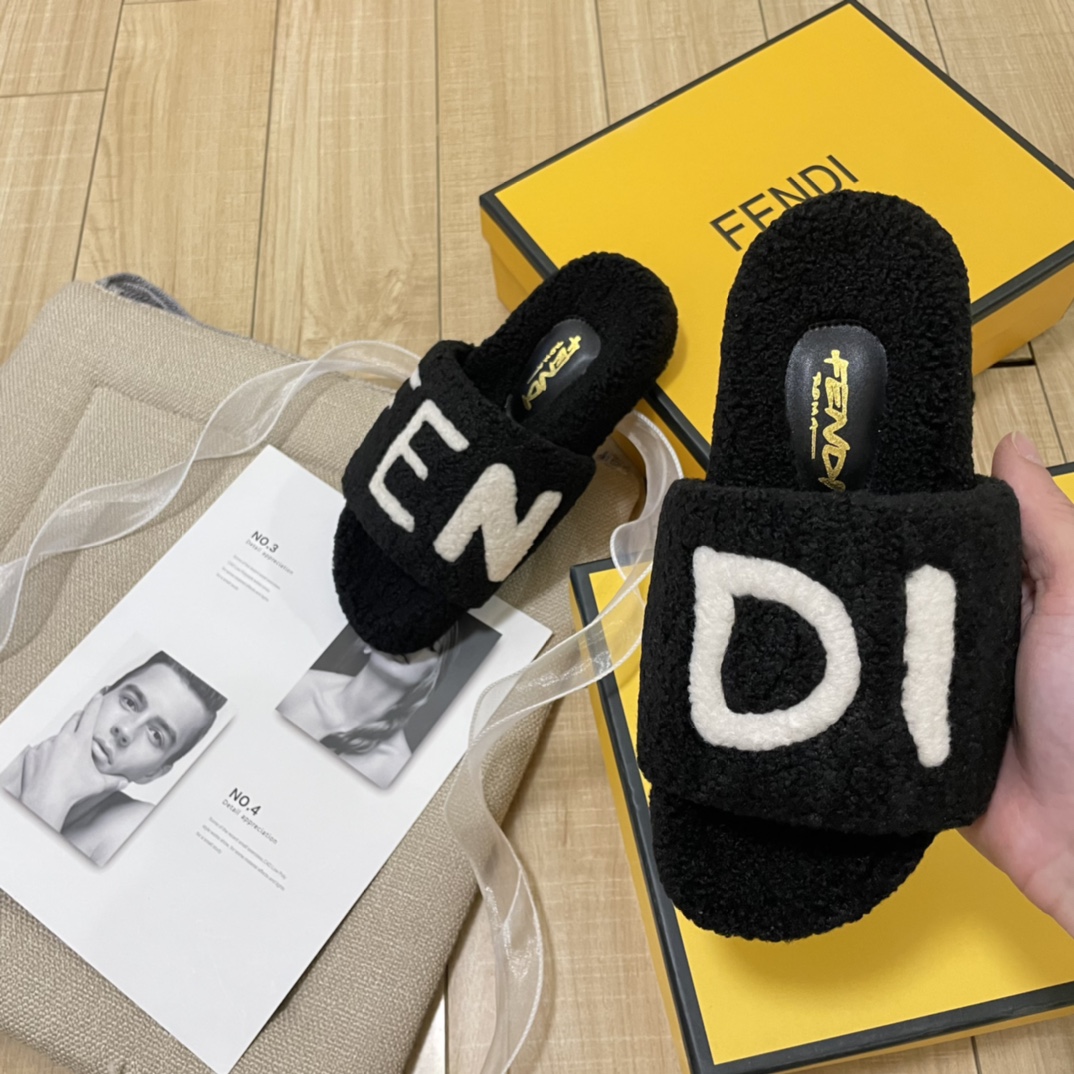 F style new women winter plush slippers-Luxeon