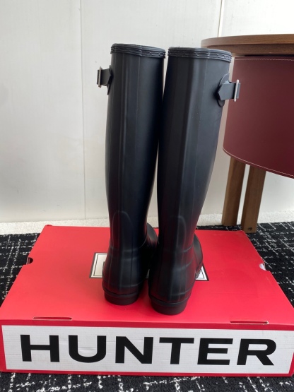 Water boots