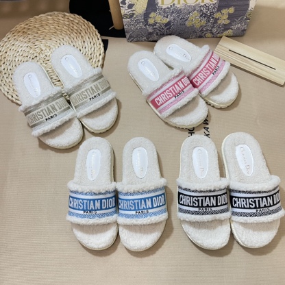 D style Autumn& winter new embroideried wool slippers-Luxeon