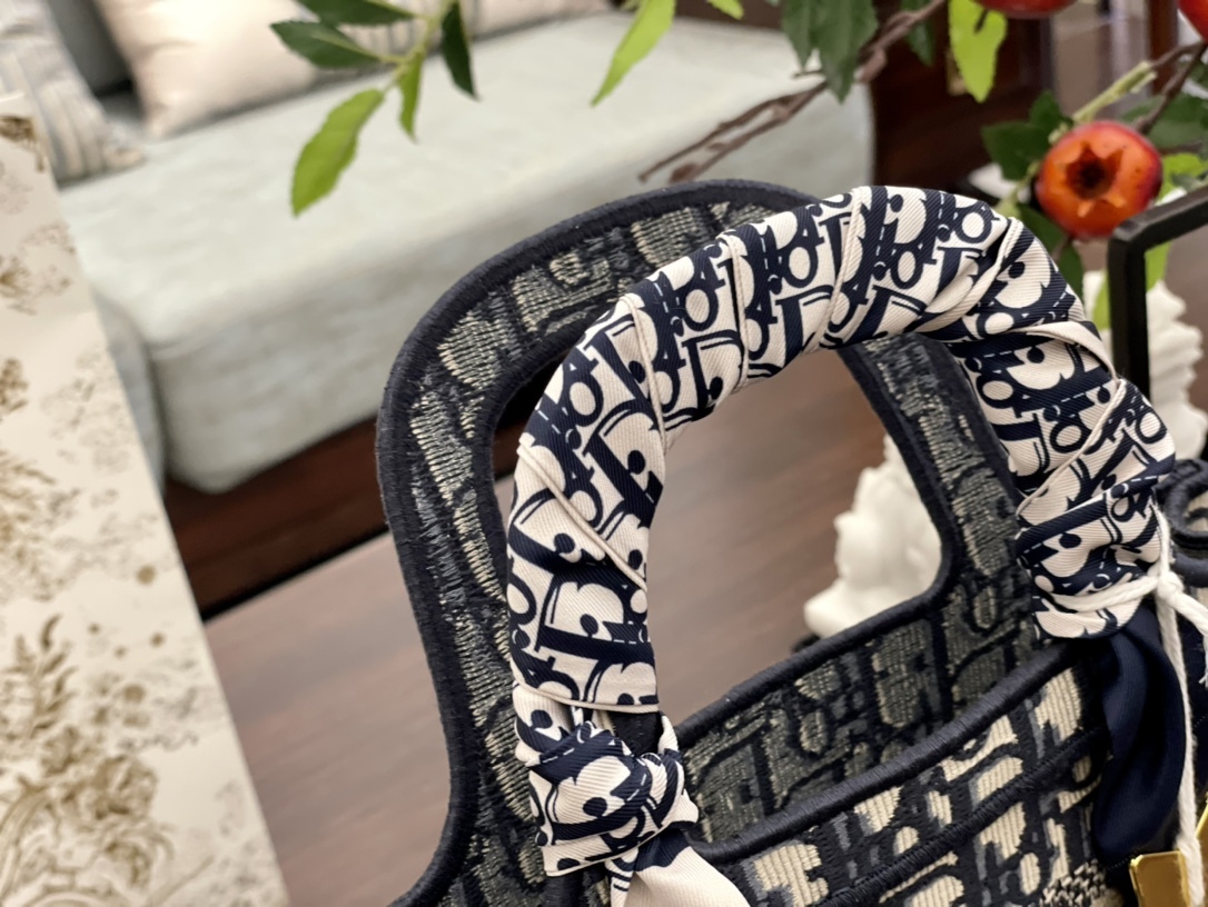 D style Mini Book Tote Handbags-Luxeon