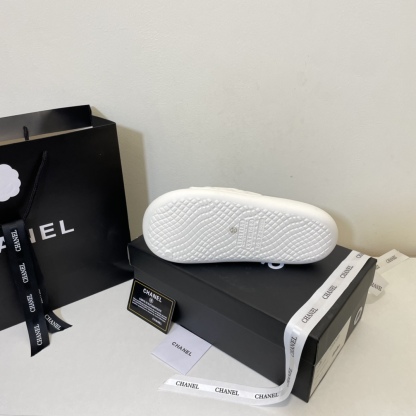 C style Air Bubble Flat Slippers-Luxeon