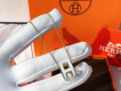 H style Classic High Quality Necklace-Luxeon