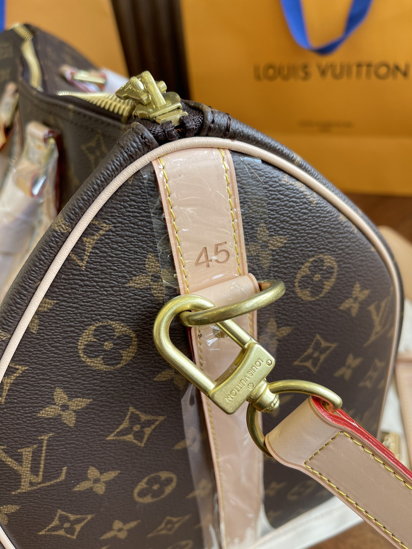 L style . Keepall Travel Bags-Luxeon