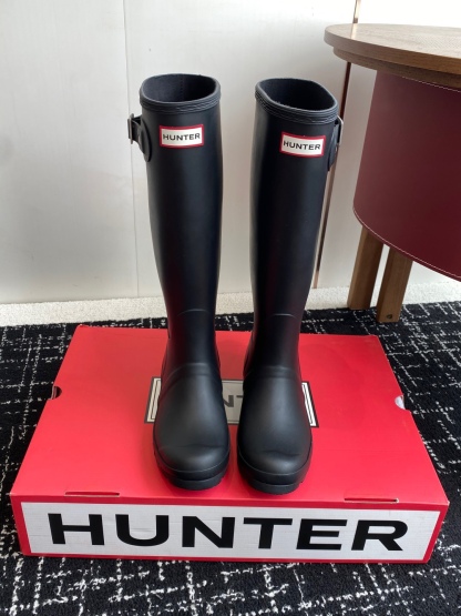 Water boots