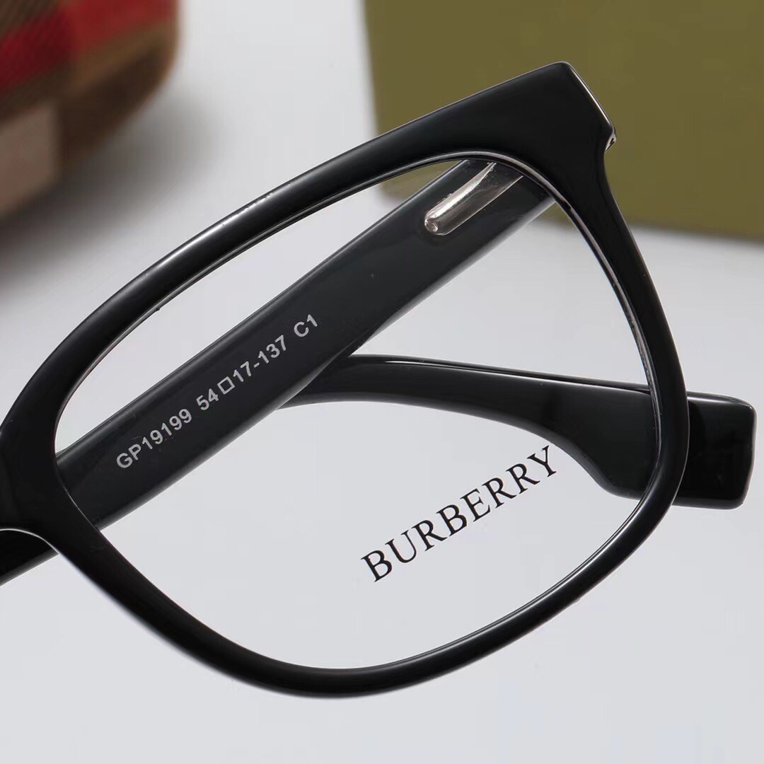 Burberry flat glasses-Luxeon
