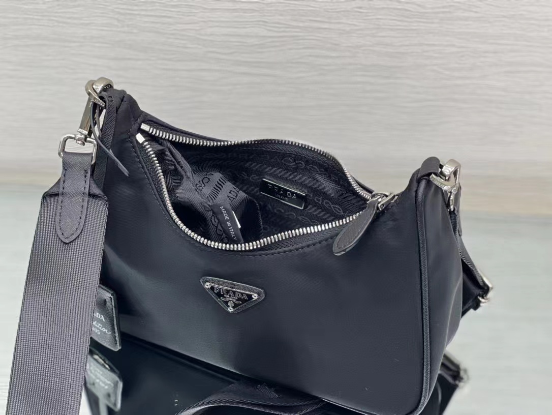 PRA Nylon shoulder bag-Luxeon