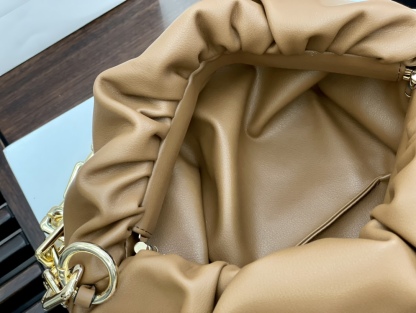 BV Bottega Veneta Underarm Bags Handbags-Luxeon