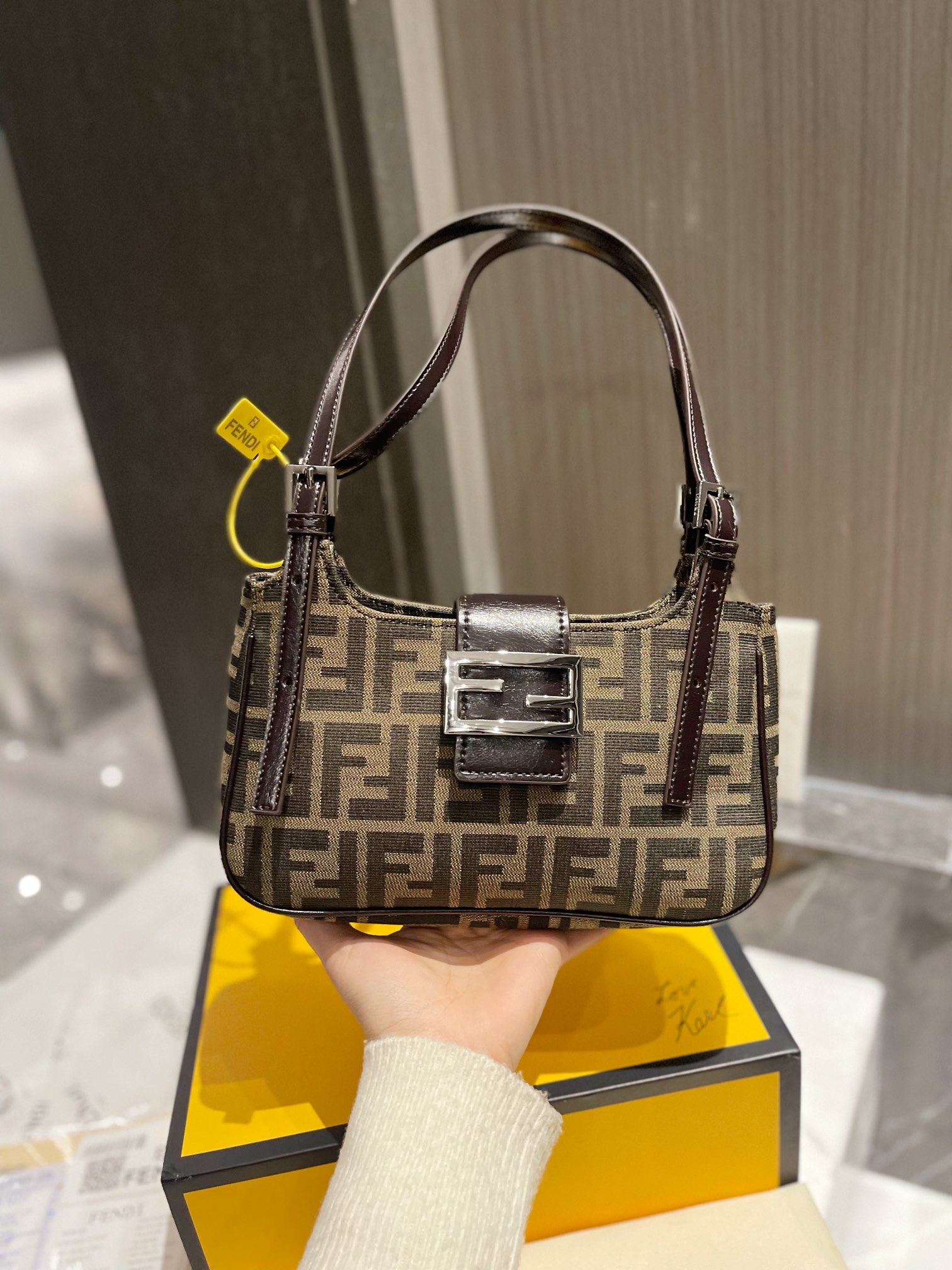 F style Underarm Shoulder Bag Classic-Luxeon