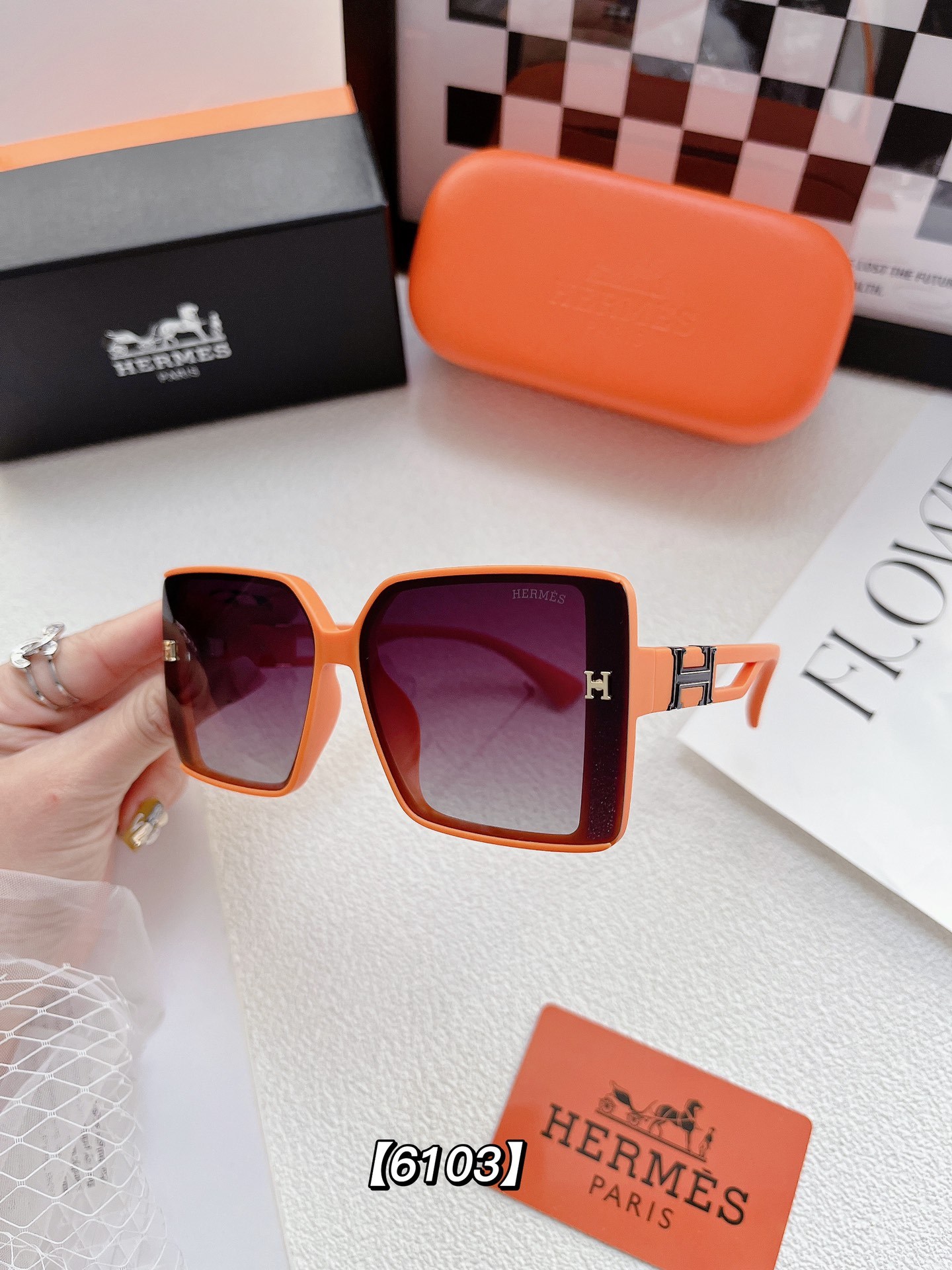 H style fashion glasses-Luxeon