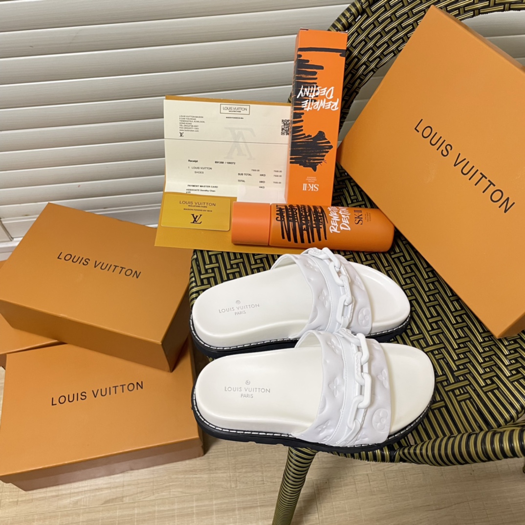 L style Chain Velcro Slippers-Luxeon