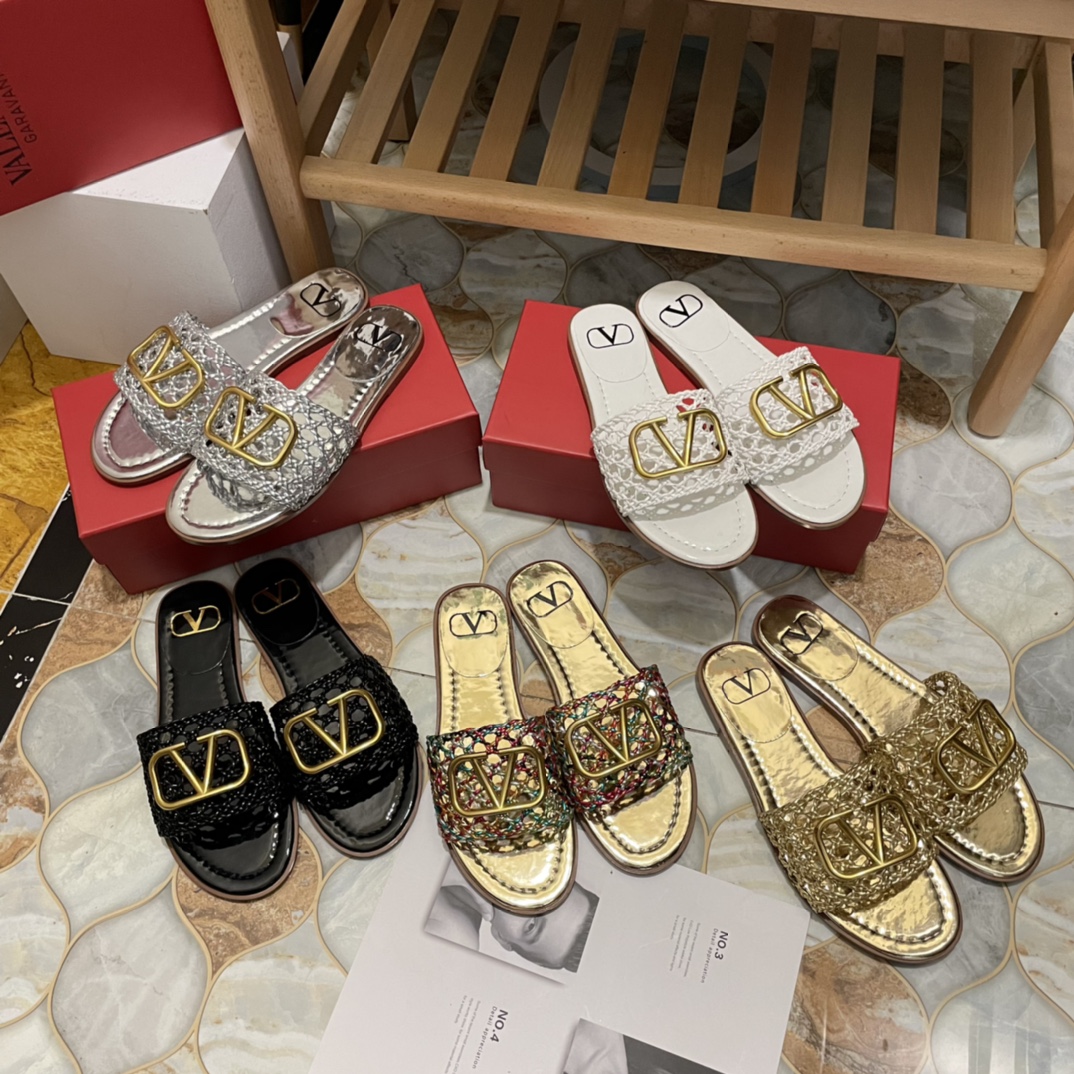 VALENTINO new hollow out slippers-Luxeon