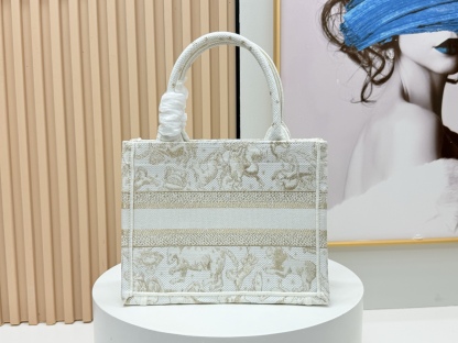 D style Handbags Tote