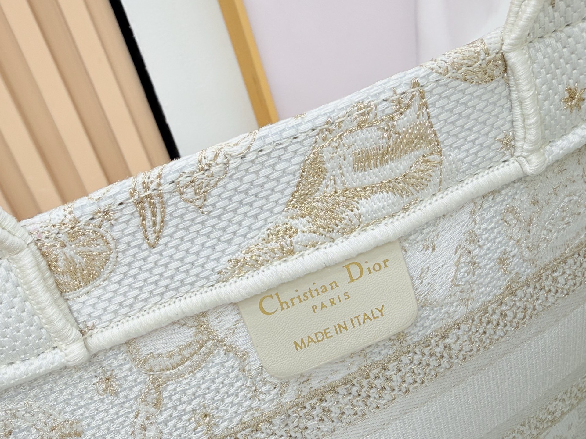 D style Handbags Tote