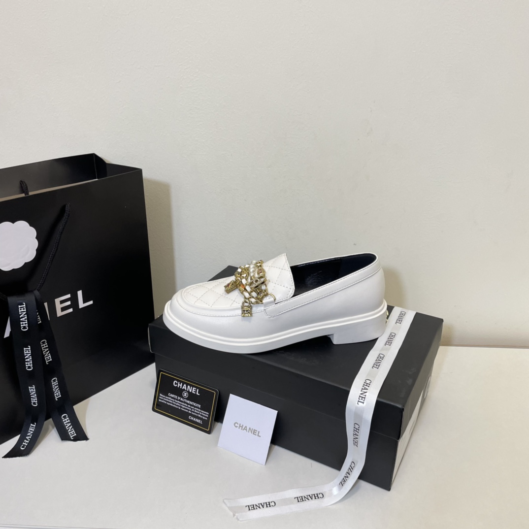 C style Double C Chain Loafers-Luxeon