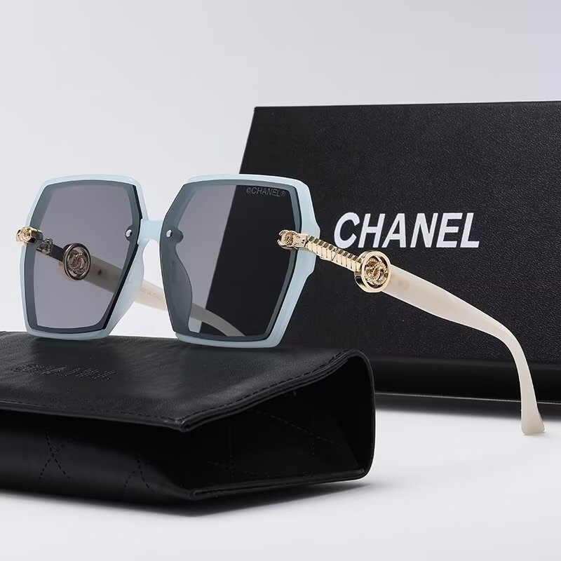 Chane Vintage Women's Sunglasses-Luxeon