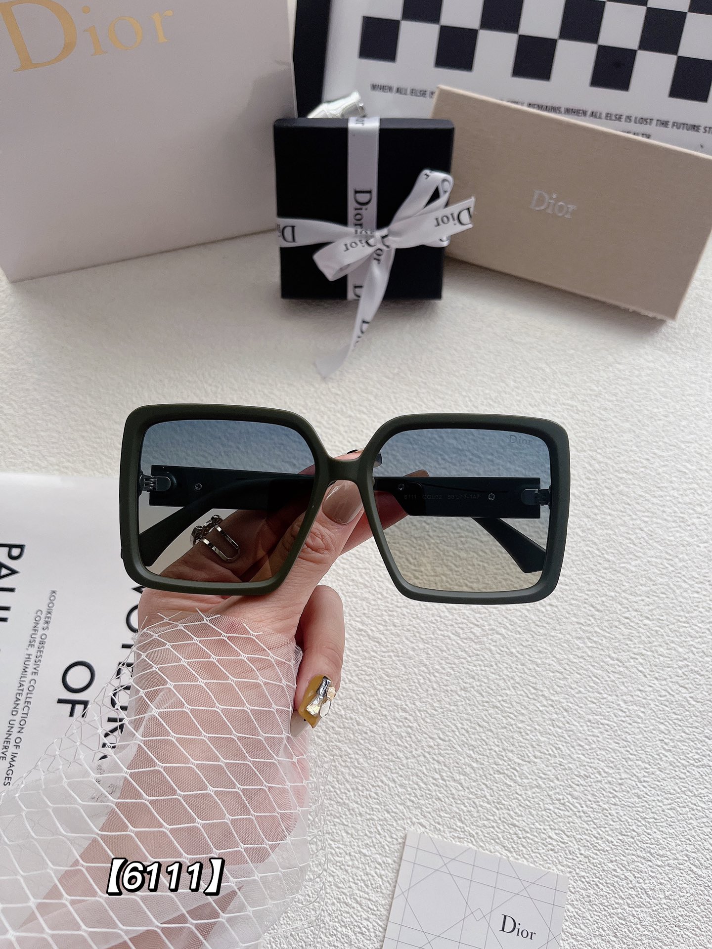 D style fashion sunglasses-Luxeon
