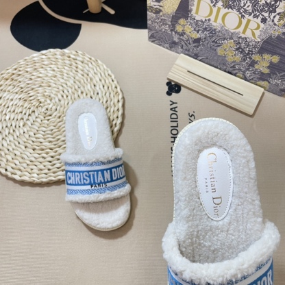D style Autumn& winter new embroideried wool slippers-Luxeon
