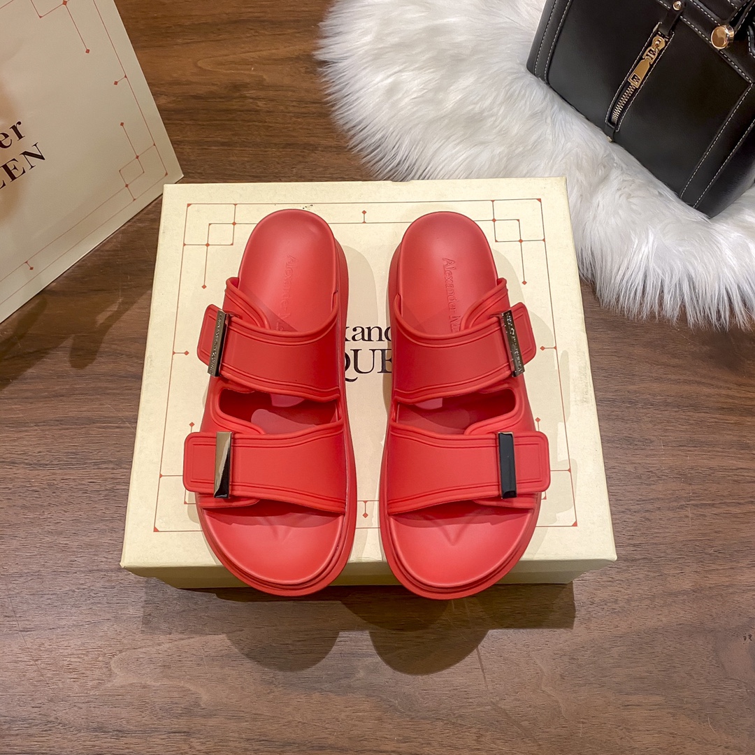 Mcqueen women thick sole sandals-Luxeon