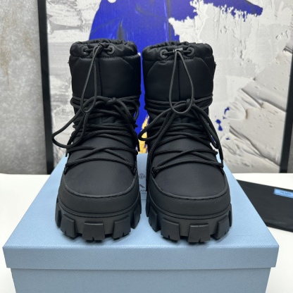 snow boots