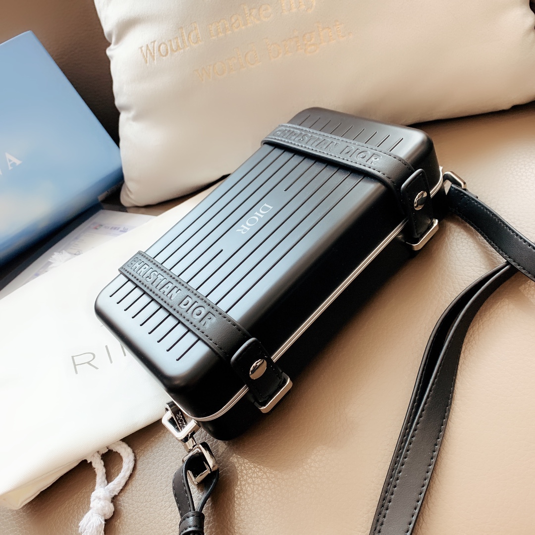 D style fashion shoulder bag-Luxeon