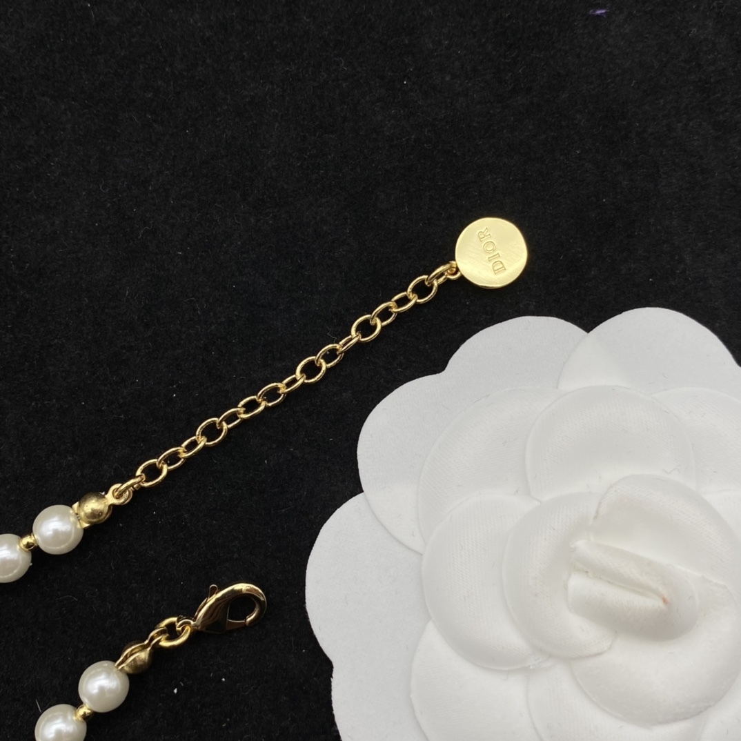D style Pearl Vintage Necklace-Luxeon