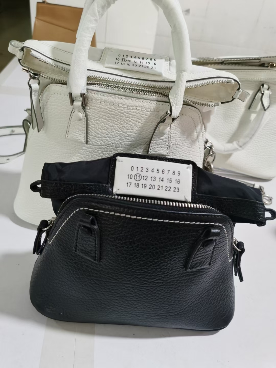 Maison Margiela Shoulder Bags Shell Bags MM6-Luxeon