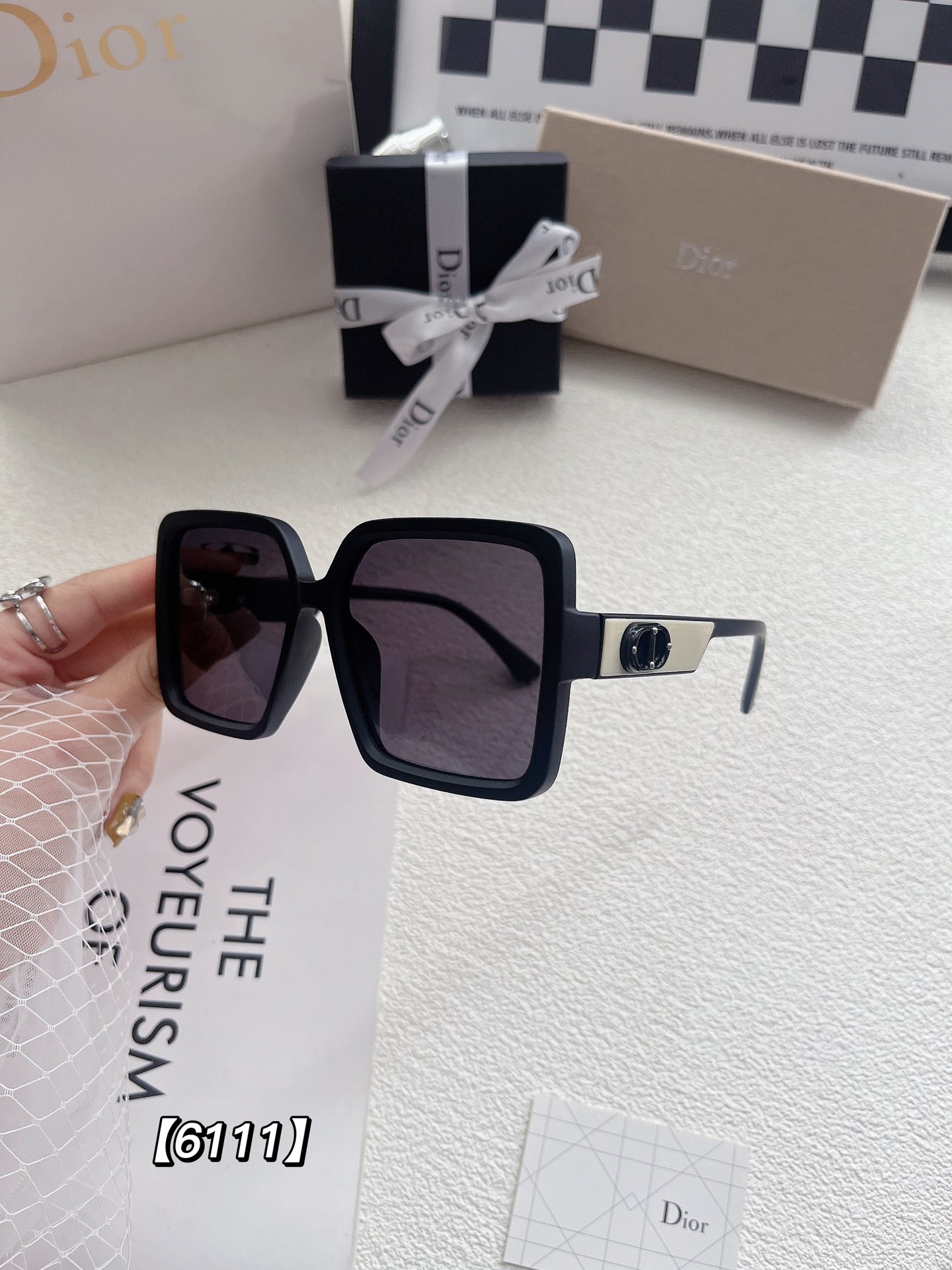 D style fashion sunglasses-Luxeon